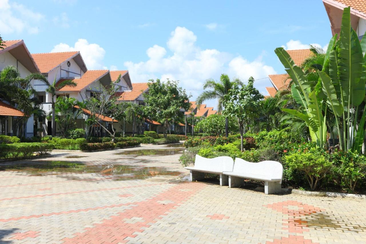 Capital O Twilight Bay Hotel Chennai Exterior foto