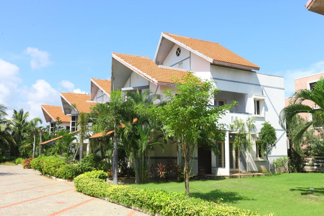 Capital O Twilight Bay Hotel Chennai Exterior foto